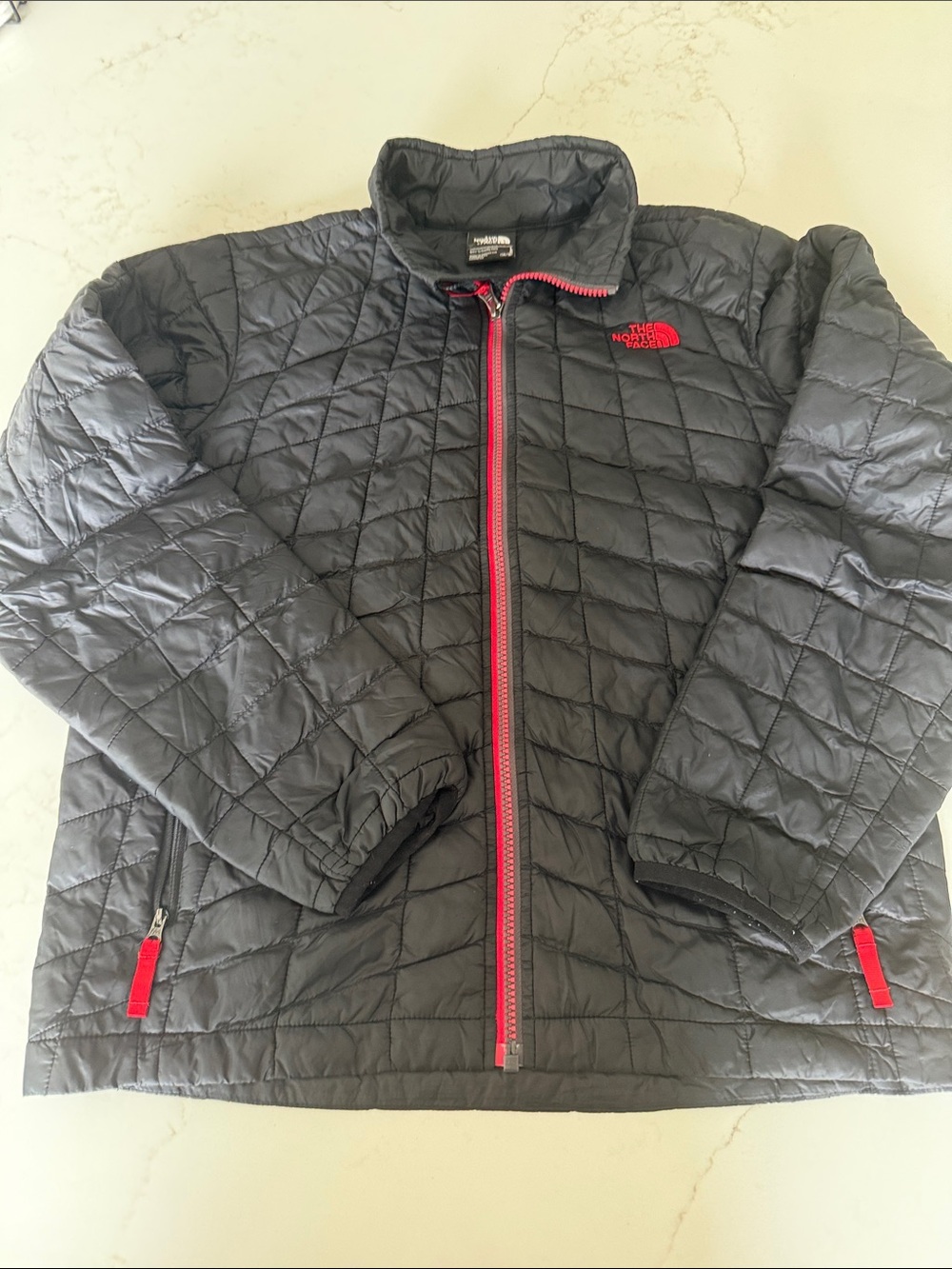 Boys North Face Lightweight Jacket - size large. EUC!